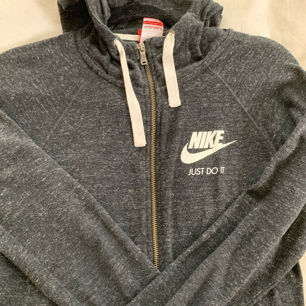 Nike zip up!!